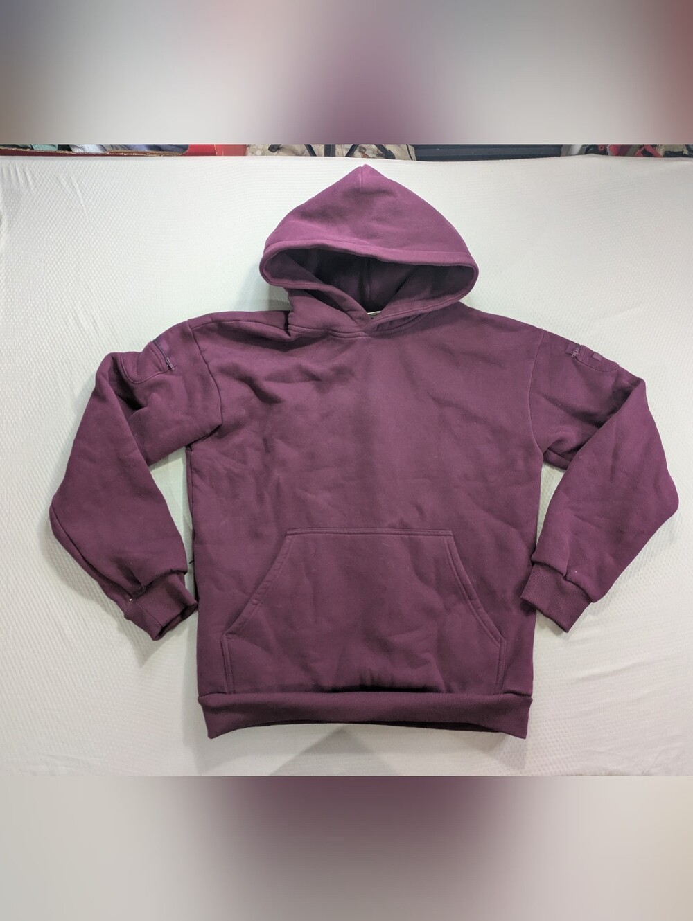 COMFRT Travel Essentials Signature Hoodie Unisex M Travel Lounge